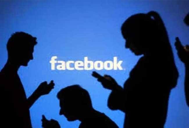 maharashtra news nashik news Nashik's married woman threatened on social media on-facebook Nashik Cyber Crime : फेसबुकवर जमली मैत्री, मग प्रेम झालं... नाशिकच्या विवाहितेसोबत नंतर काय घडलं?