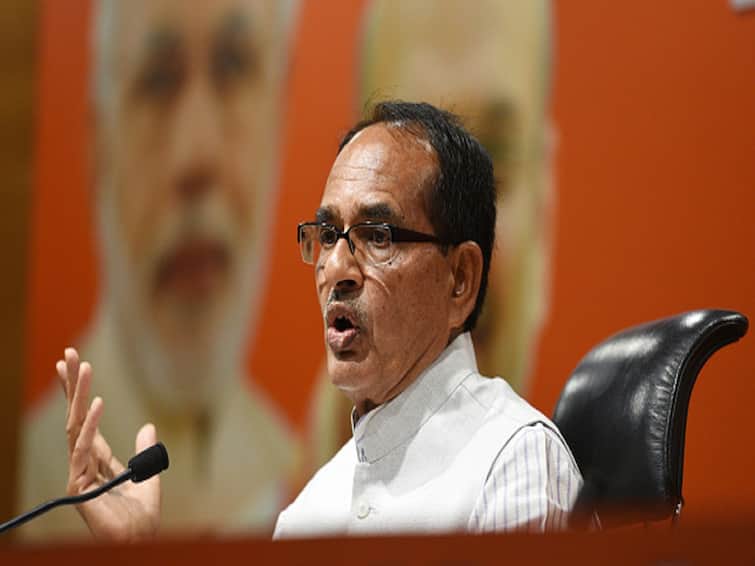 Those From MP Winning Medals In Olympics, Asian Games To Be Made Dy SP, Dy Collector: CM Chouhan Those From MP Winning Medals In Olympics, Asian Games To Be Made Dy SP, Dy Collector: CM Chouhan