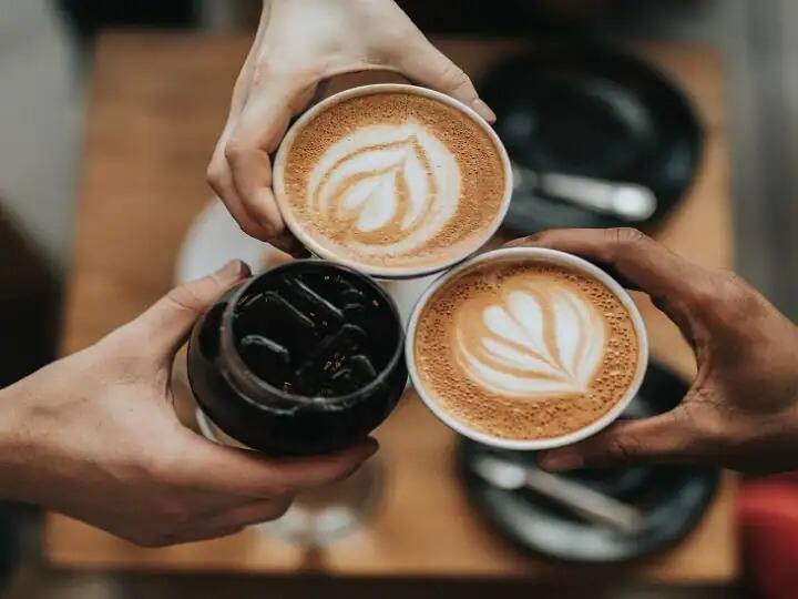 Coffee Health Risks : ਜੇਕਰ ਤੁਸੀਂ ਬਹੁਤ ਜ਼ਿਆਦਾ ਕੌਫੀ ਪੀਂਦੇ ਹੋ ਤਾਂ ਸਾਵਧਾਨ ਹੋ ਜਾਓ, ਜਾਨ 'ਤੇ ਪੈ ਸਕਦੈ ਭਾਰੀ Coffee Health Risks: If you drink too much coffee, be careful, it can be fatal Coffee Health Risks : ਜੇਕਰ ਤੁਸੀਂ ਬਹੁਤ ਜ਼ਿਆਦਾ ਕੌਫੀ ਪੀਂਦੇ ਹੋ ਤਾਂ ਸਾਵਧਾਨ ਹੋ ਜਾਓ, ਜਾਨ 'ਤੇ ਪੈ ਸਕਦੈ ਭਾਰੀ