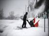 US Winter Storm: அமெரிக்காவை நிலைகுலையச் செய்த பனிப்புயல்... 31 பேர் உயிரிழப்பு... 2 லட்சம் பேர் மின்சாரமின்றி தவிப்பு