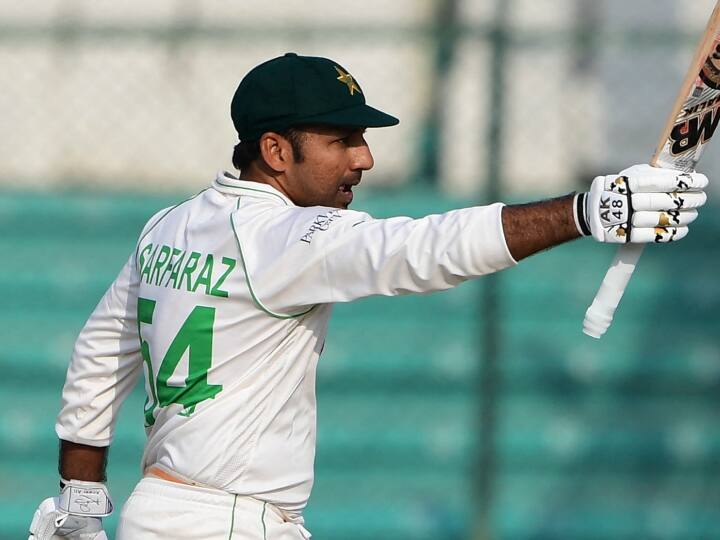 Sarfaraz Ahmed plays fearless in test cricket against spinners he has 3rd best strike rate PAK vs NZ: टेस्ट में स्पिनर्स के खिलाफ सरफराज के बल्ले से खूब निकलते हैं रन, अब सिर्फ सहवाग-पंत से हैं पीछे