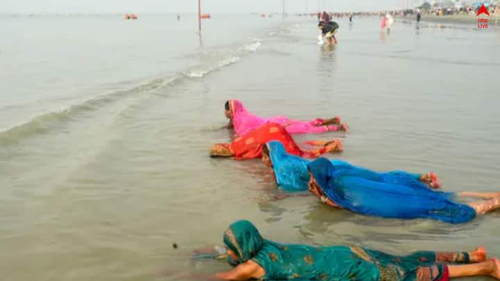 কুম্ভস্নান শুরু হচ্ছে ১৪ তারিখ ৬.৫৩ মিনিটে। পুণ্যস্নানের সময় ২৪ ঘণ্টা। মমতা বলেন, 'মেলায় ২২৫০টি সরকারি বাস, ৫০০ বেসরকারি বাস চালু থাকবে। ৪টি বার্জ, ৩২টি ভেসেল, ১০০টি লঞ্চ এই সময়ে চলবে।