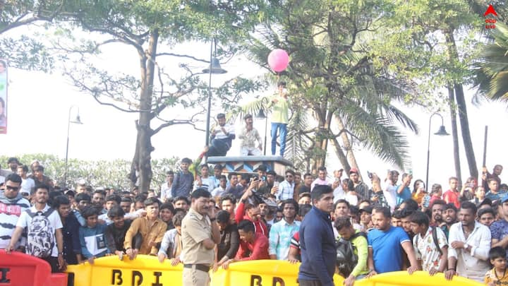 পাশাপাশি সলমনের বহ প্রতীক্ষিত ছবি 'টাইগার ৩'-র মুক্তির তারিখও ঘোষণা করেছেন তিনি। ২০২৩ সালের দীপাবলিতে মুক্তি পাবে এই ছবি।