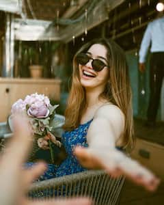 Sara Tendulkar Photos: खूबसूती में यंगस्टार्स को टक्कर देती हैं सचिन तेंदुलकर की बेटी, तस्वीरें देख आप करेंगे लुक की तारीफ