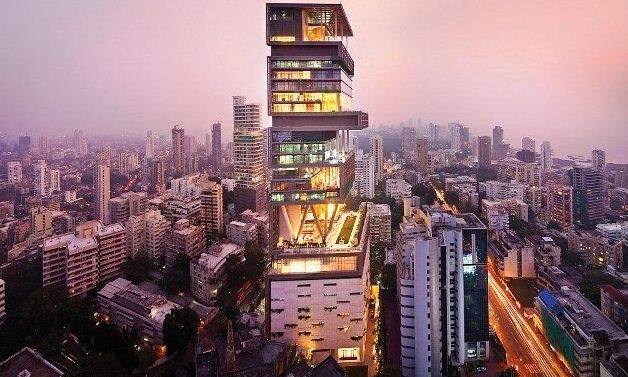 mukesh ambani electricity bill 70 lakh in month antilia electricity bill Mukesh Ambani : आशियातील सर्वात श्रीमंत उद्योगपतींपैकी एक, मुकेश अंबानी दर महिन्याला भरतात 'इतकं' वीज बिल; किंमत पाहून बसेल धक्का!