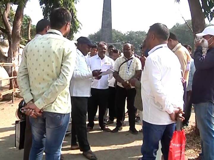 कोविड नंतर यावर्षी मोठ्या प्रमाणात नागरिक येण्याची शक्यता लक्षात घेता 16 ठिकाणी वाहनतळाची व्यवस्था करण्यात आली आहे. बसेस, 1400 तात्पुरती स्वच्छतागृहे, 20 रुग्णवाहिका, आरोग्य पथके, पिण्याच्या पाण्याचे टँकर्स, अग्निशमन वाहने ही व्यवस्था करण्यात येणार आहे.