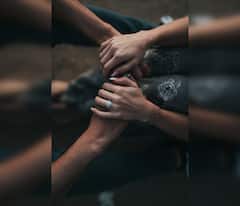 Dhanbad: Mother Of Two Children 'Elopes' With Teenaged Girl To 'Marry', Police Suspect Trafficking