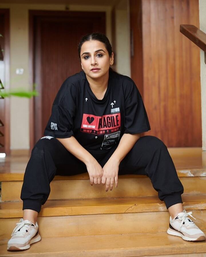 विद्या अपने घर की तस्वीरें अक्सर अपने सोशल मीडिया अकाउंट पर शेयर करती रहती हैं.
