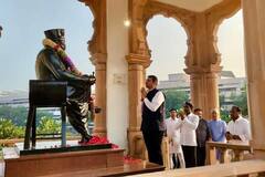 भाजपच्या आमदारांकडून आद्य सरसंघचालक डॅा. हेडगेवार आणि गोळवलकर गुरुजींच्या समाधीस्थळाचं दर्शन