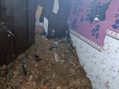 दिल्ली: घर में सो रहे परिवार के उपर गिरी छत, दर्दनाक हादसे में एक बच्चे सहित दो की मौत