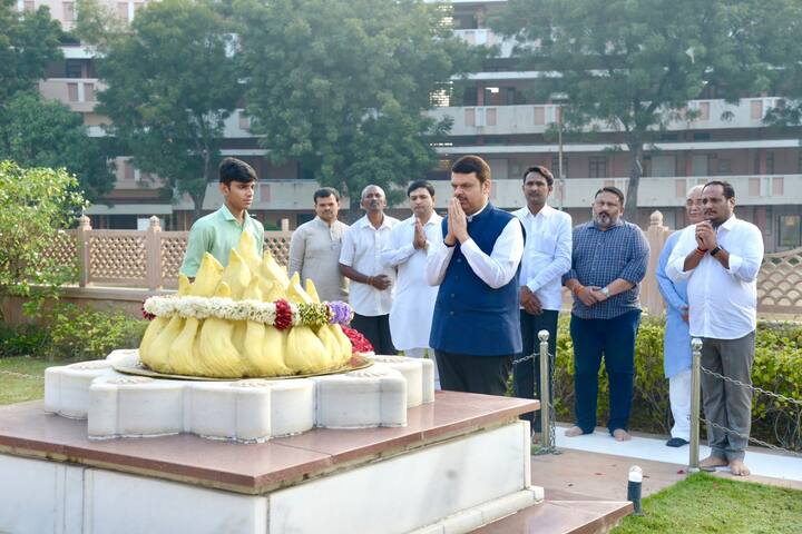 यावेळी सर्व आमदारांनी संघाच्या स्थानिक पदाधिकाऱ्यांकडून संघाच्या विविध सेवा कारण विषयी माहिती जाणून घेतली.