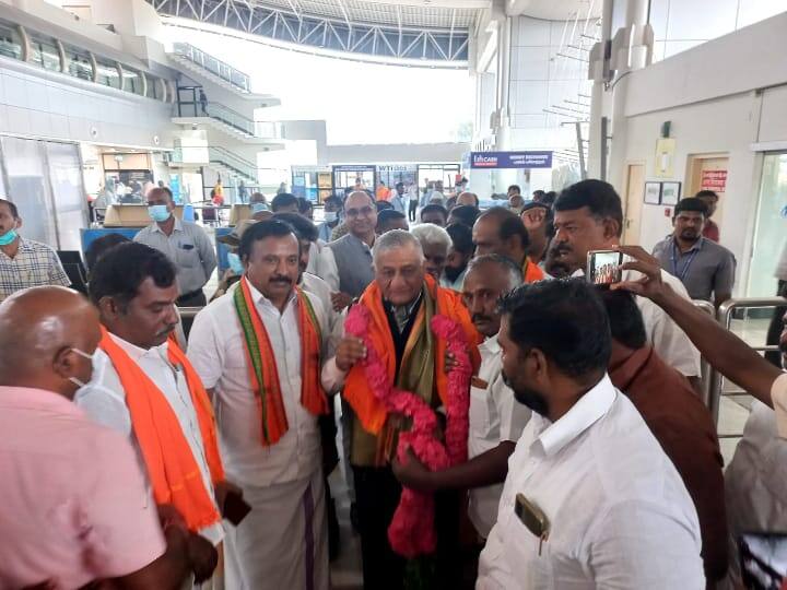 மதுரை விமான நிலைய விரிவாகத்திற்கு  தேவையான நிலத்தை தமிழக அரசு ஒப்படைக்கவில்லை - அமைச்சர் வி.கே.சிங்