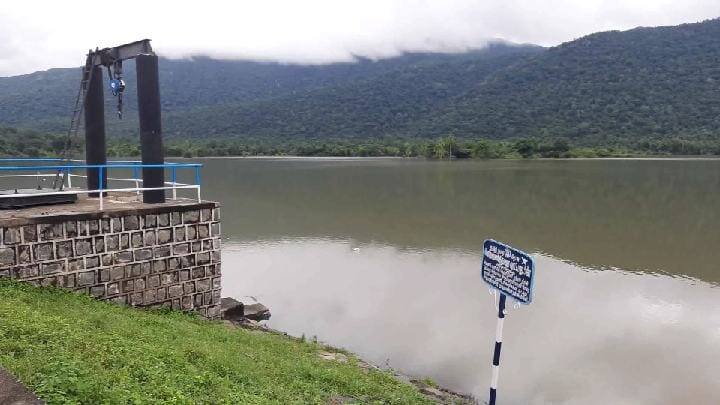 தருமபுரி : கனமழையால் நிரம்பியது வள்ளிமதுரை வரட்டாறு தடுப்பணை