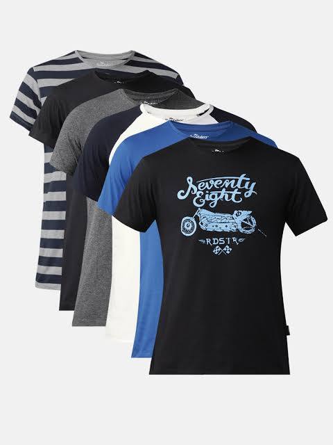 अंडर शर्ट के बाद T-Shirt को यूएस नेवी के जवानों की यूनिफॉर्म का हिस्सा भी बनाया गया था. वहीं, T- Shirt को पहली बार कोका कोला कंपनी ने ब्रांड प्रमोशन के लिए इस्तेमाल किया था और तभी से टी-शर्ट को अंडर शर्ट की जगह लोगों ने अकेले पहनना शुरू कर दिया था.