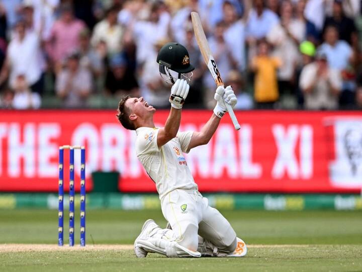 WATCH: David Warner Injures Himself While Celebrating Record Double Hundred In 100th Test, Gets Retired Hurt WATCH: David Warner Injures Himself While Celebrating Record Double Hundred In 100th Test, Gets Retired Hurt