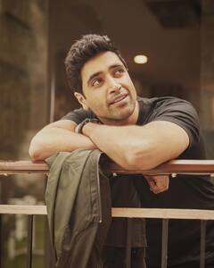 Adivi Sesh-Supriya Yarlagadda Relation: अदीवी सेष और सुप्रिया ने रिश्ते पर लगा दी मुहर? दोनों की ये फोटो हो रही जमकर वायरल