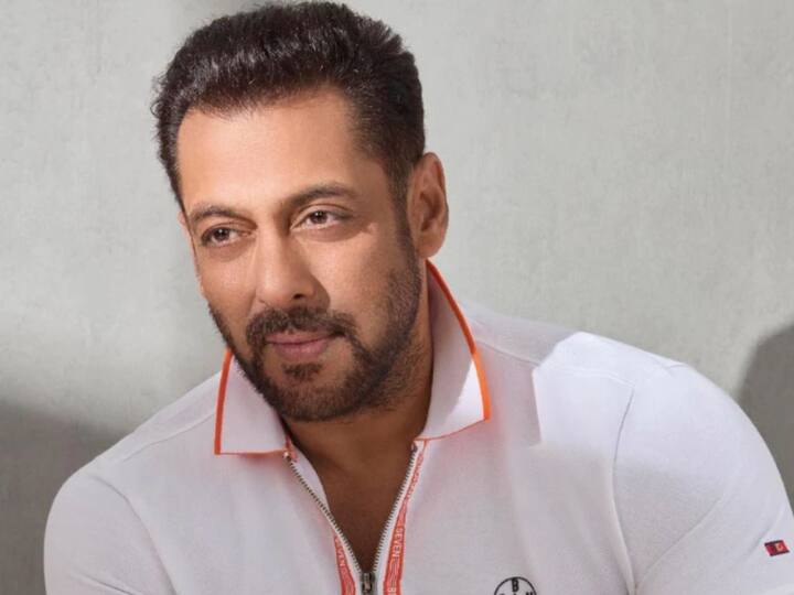 सलमान त्याच्या फिटनेसनं, स्टाईलनं आणि अभिनयानं नेहमीच प्रेक्षकांची मनं जिंकतो.