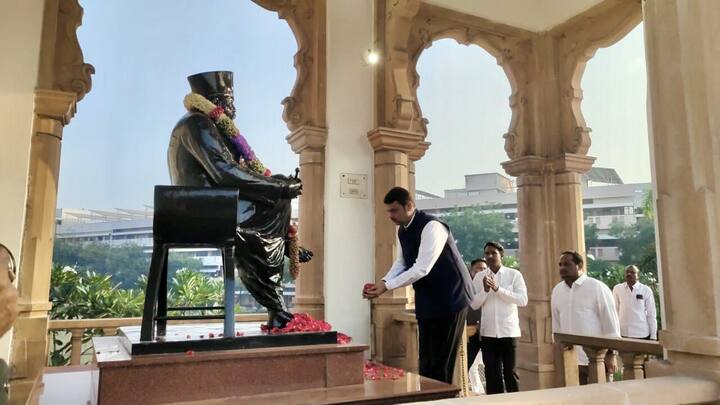 राष्ट्रीय स्वयंसेवक संघाचे स्मृती भवन परिसर हे आमच्यासाठी ऊर्जेचे आणि प्रेरणेचे स्थान आहे, अशी प्रतिक्रिया फडणवीसांनी दिली.