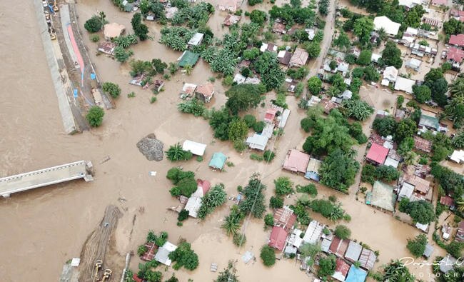 Philippine Flood: பிலிப்பைன்ஸில் ஏற்பட்ட மழை வெள்ளத்தால் 13 பேர் உயிரிழப்பு.. காணாமல் போனவர்களை தேடும் பணிகள் தீவிரம்..