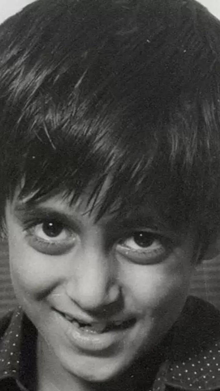 சல்மானின் முழு பெயர், அப்துல் ரஷித் சலீம் சல்மான் கான்