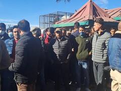 JOA-IT 817 अभ्यर्थियों की सीएम सुक्खू से मुलाकात, कहा- परीक्षाओं को रद्द न करे सरकार