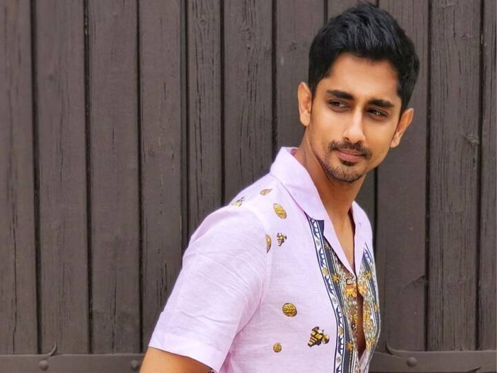 Jobless People Showing Off Power: Actor Siddharth Claims Airport Security Personnel 'Harassed' His Parents Jobless People Showing Off Power: Actor Siddharth Claims Airport Security Personnel 'Harassed' His Parents