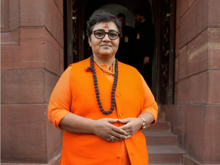 Cong leader Jairam Ramesh to move Supreme Court against BJP MP Pragya Thakur over hate speech Pragya Singh Thakur's Remarks: प्रज्ञा ठाकुर के चाकू वाले बयान पर बवाल, जयराम रमेश ने कहा- हेट स्पीच को लेकर जाएंगे सुप्रीम कोर्ट