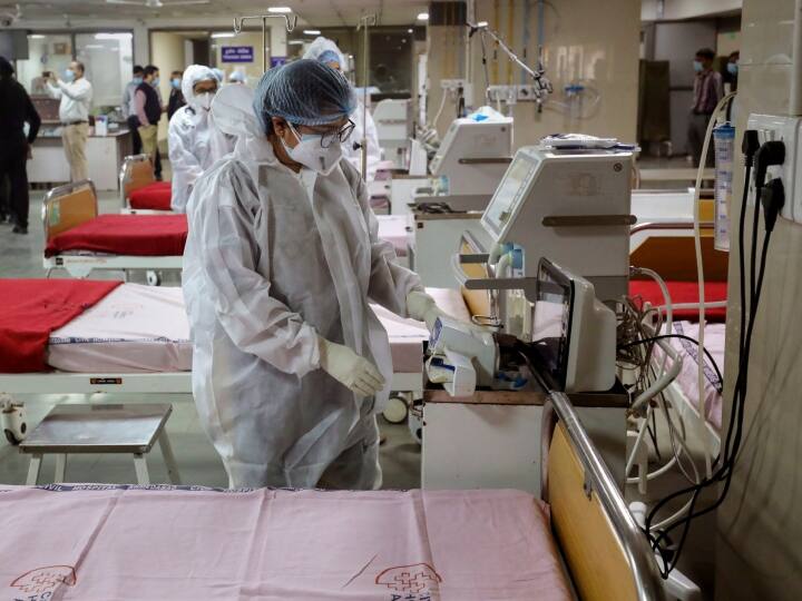 Coronavirus in India: कोविड-19 के मामले बढ़ने की किसी भी तरह की स्थिति में उससे निपटने की तैयारियों का जायजा लेने के लिए मंगलवार (27 दिसंबर) को देश के अनेक अस्पतालों में मॉक ड्रिल की गई.