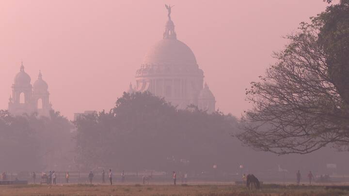 রেকর্ড গড়ল মঙ্গলবারের সর্বনিম্ন তাপমাত্রা। গত ৫০ বছরে ডিসেম্বর মাসের দ্বিতীয়ার্ধে এমন উষ্ণতম দিন দেখেনি কলকাতা। জানাল আলিপুর আবহাওয়া দফতর।