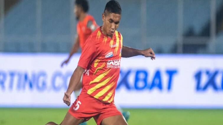 Lalchungnunga signs for East Bengal on a permanent deal East Bengal: ধারাবাহিক পারফরম্যান্সের সুফল, লালচুংনুঙ্গাকে পাকাপাকিভাবে সই করল ইস্টবেঙ্গল