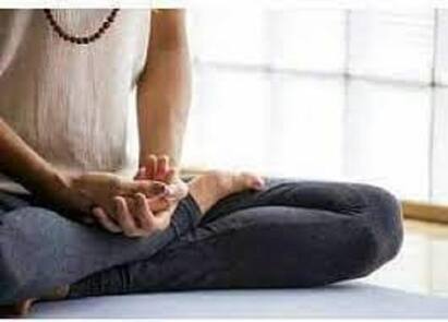 Meditation For Beginners: 6 Tips To Help You Get Started இந்த வருஷமாச்சு, தியானம் அல்லது யோகா ஸ்டார்ட் பண்ணனும்னு நினைக்கிறீங்களா? இதோ டிப்ஸ்