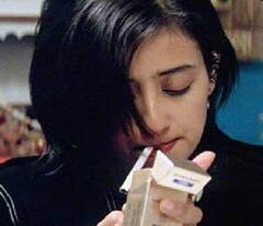 Actresses Who Smoke In Public: पब्लिकली सिगरेट के कश लगा चुकी हैं ये हसीनाएं, फैंस ने दिया ‘चेन स्मोकर्स’ का टैग