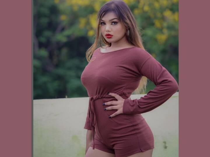 Her last post was shared three days ago. On Christmas, she posted two reels on her Instagram handle out of which one was where she was playing with a soft toy and another one had her posing with a newborn dressed as Santa. (Image Source: Instagram)