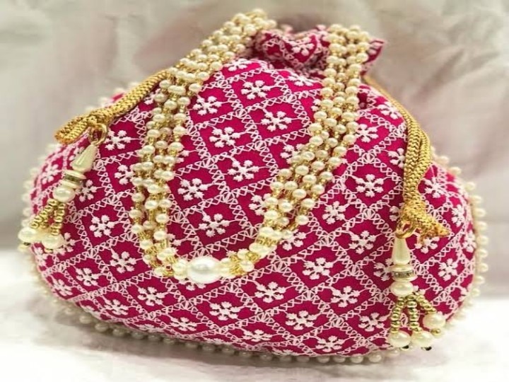 बड़ी मोती की पर्स बनाना सीखे 😀 बिल्कुल आसान / how to make big moti purse -  YouTube | Purses, Straw bag, Bags