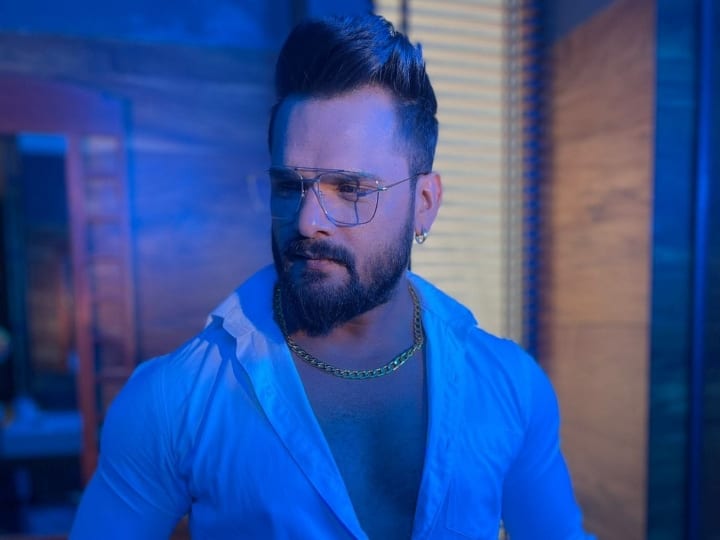 Khesari Lal Yadav Bhojpuri song Nathuniya and Le Le Aayi Coca Cola in top 10 list of Youtube India यूट्यूब पर इस साल हिट रहे भोजपुरी गायक खेसारी लाल यादव, दो गानों ने बनाई टॉप टेन में जगह