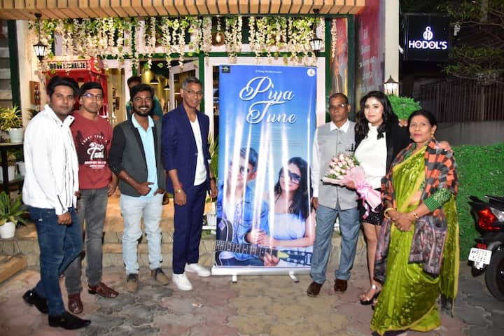 গানটির শ্যুটিং হয়েছে আউটডোরে। 'টু ক্রেজি সোলস'-এর ব্যানারে তৈরি হয়েছে এই মিউজিক ভিডিওটি।