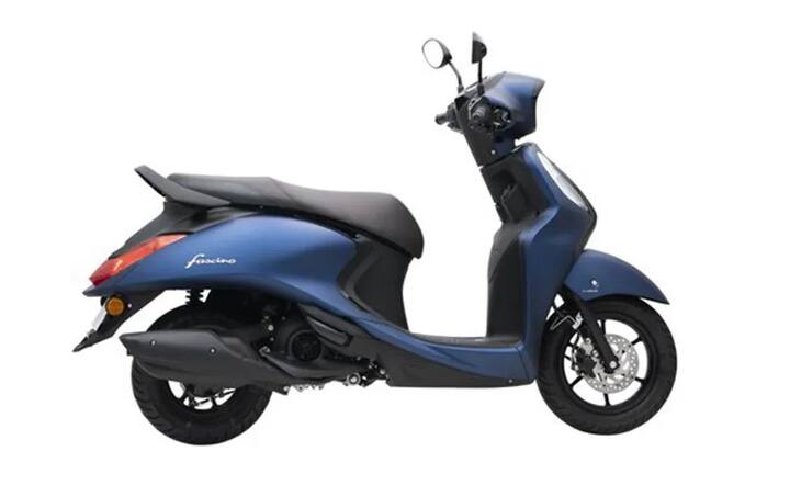 यामाहा फैसिनो हाइब्रिड 125 स्कूटर 125cc एयर-कूल्ड इंजन और माइल्ड-हाइब्रिड सेटअप के साथ लगभग 68 kmpl तक का माइलेज देने में सक्षम है. इसका पावर आउटपुट 8.2PS/10.3Nm है. इस स्कूटर को 76,600-87,830 रुपये की एक्स-शोरूम कीमत में ख़रीदा जा सकता है.