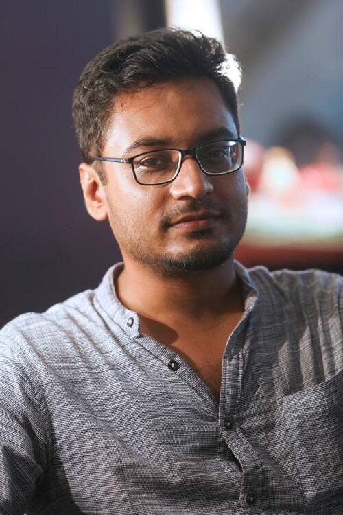 সিরিজের কাহিনি, চিত্রনাট্য ও পরিচালনার দায়িত্বে জয়দীপ বন্দ্যোপাধ্যায় (Joydeep Banerjee)। প্রযোজনায় 'ফিল্মস অ্যান্ড ফ্রেমস'।