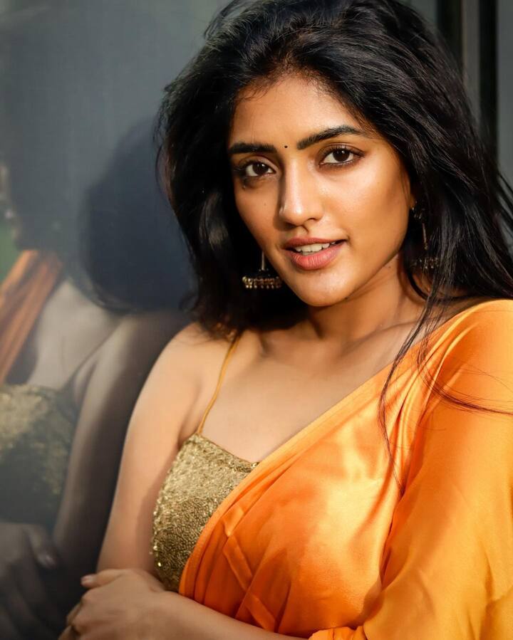 ఓటీటీలో విడుదలైన 'పిట్ట కథలు', 'త్రి రోజెస్' వెబ్ సిరీస్ ల్లోను నటించింది. Image Credit: Eesha Rebba/Instagram