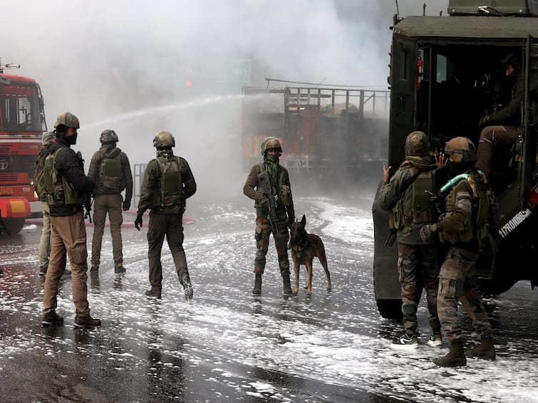 Jammu kashmir Security beefed up high alert highway Heavily Armed Terrorists Killed Chance Encounter J&K: Security Beefed Up, High Alert On Highway After Four Pakistani Terrorists Killed In 'Chance Encounter'