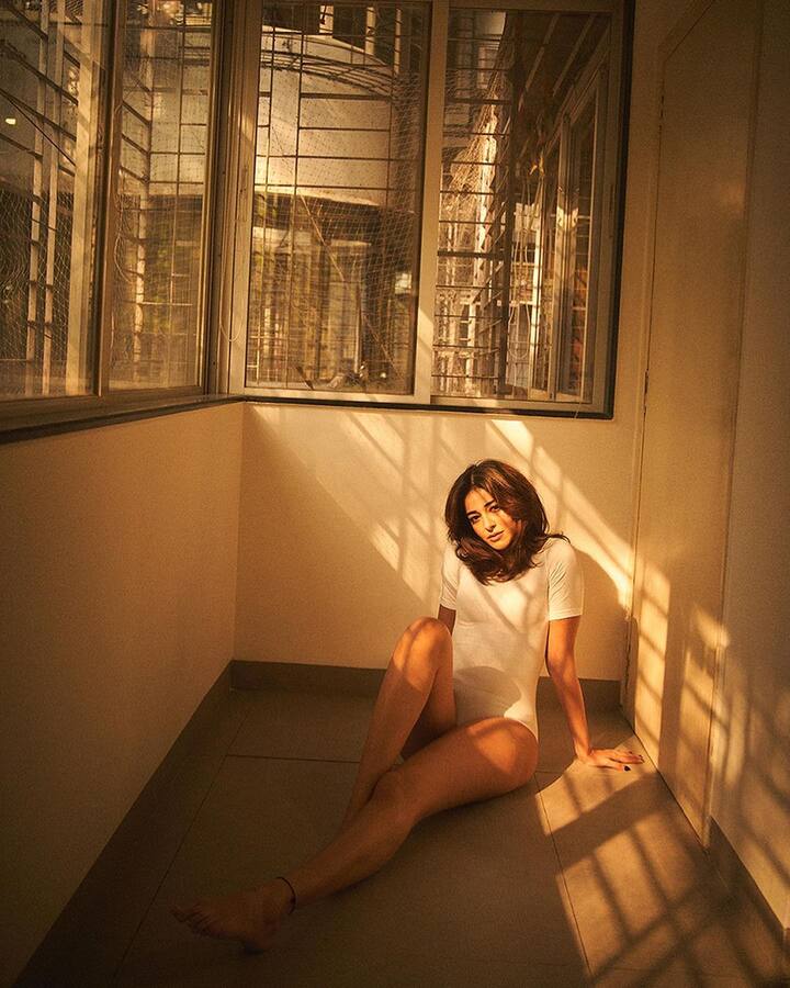 ఆ సినిమా డిజాస్టర్ గా మిగిలిపోవడంతో అనన్యకి మళ్ళీ అవకాశాలు కూడా రాలేదు. Image Credit: Ananya Panday/ Instagram