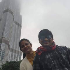 బుర్జ్ ఖలీఫా ముందు రాకింగ్‌ రాకేష్‌-జోర్దార్‌ సుజాత ఫోజులు