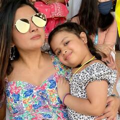 Ziva Dhoni: धोनीच्या लेकीकडे मेस्सीनं साईन केलेली जर्सी; पाहा फोटो