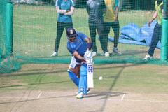 Ind vs SL: নেতৃত্বে হার্দিক, বড় দায়িত্ব সূর্যকে, শ্রীলঙ্কার বিরুদ্ধে টি-২০ সিরিজে কারা সুযোগ পেলেন?