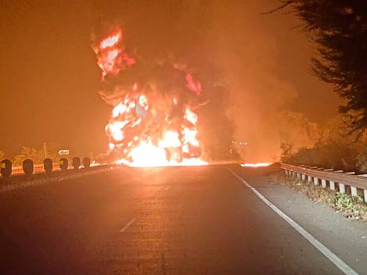Palghar Fire : मुंबई अहमदाबाद राष्ट्रीय महामार्गावर केमिकल टँकरला भीषण आग. शर्थीच्या प्रयत्नानंतर अग्निशमन दलाकडून आगीवर नियंत्रण मिळवण्यात यश.