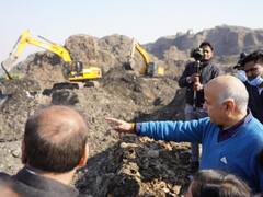 ओखला लैंडफिल साइट का मनीष सिसोदिया ने किया दौरा, कहा- AAP को कूड़ा खत्म करने में 15 साल नहीं लगेंगे