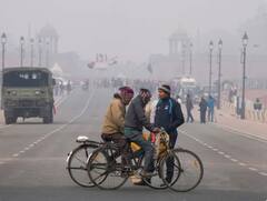 Delhi Cold: राजधानी गारठली! तापमान 5 अंशांवर, दिल्ली धुक्यात हरवली