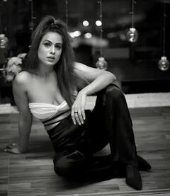 Nia Sharma Pics: નિયા શર્માએ પહેર્યા એવા કપડા કે ઈન્ટરનેટ પર ગરમીનો પારો થયો હાઈ