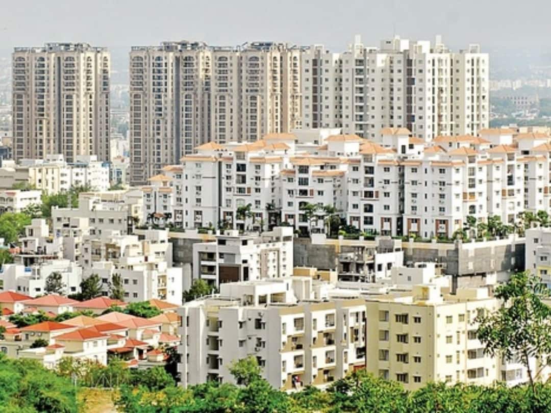 record-housing-sales-in-2022-breaks-2014-record-jumps-87-percent in Hyderabd-Anarock Housing Sales 2022: సొంతిళ్ల కొనుగోళ్లలో హైదరాబాదీల జోరు, వ్యయానికీ వెనుకాడలేదు, 2014 రికార్డ్‌ బద్ధలు