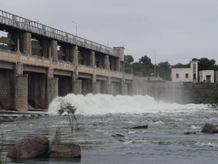 2875 cubic feet of water is released from sathanur Dam into Thenpenna River TNN சாத்தனூர் அணையில் இருந்து  2875 கனஅடி நீர் தென்பெண்ணை ஆற்றில் திறப்பு